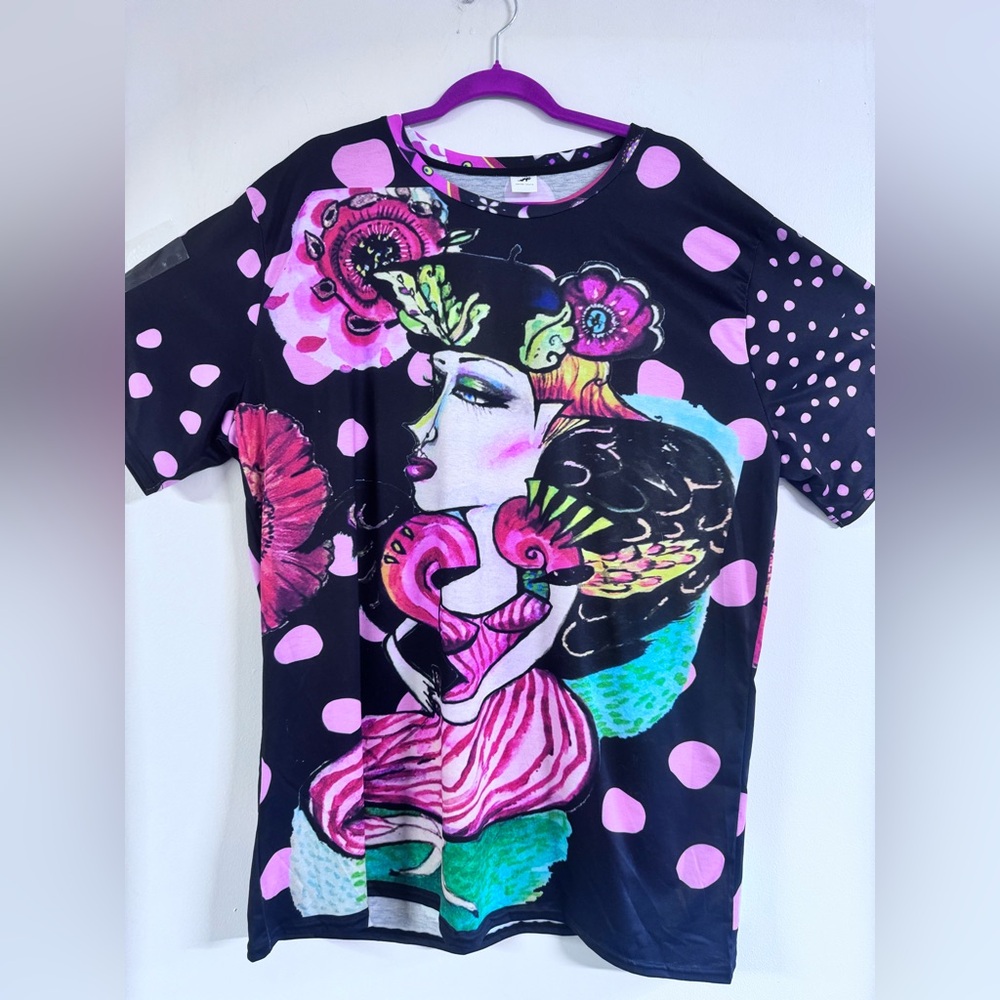 Winged goddess T-shirt
